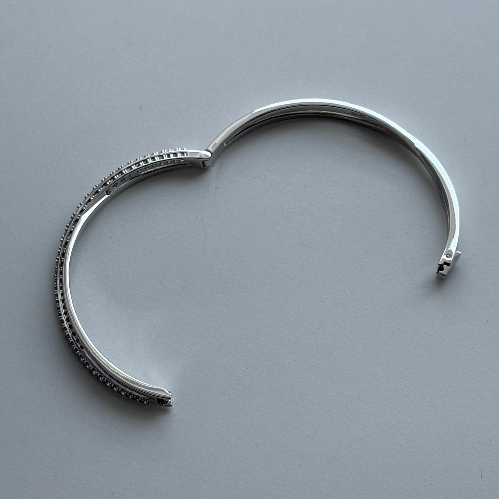 極美品》SWAROVSKI スワロフスキー Twist Rows ブレスレット バングル