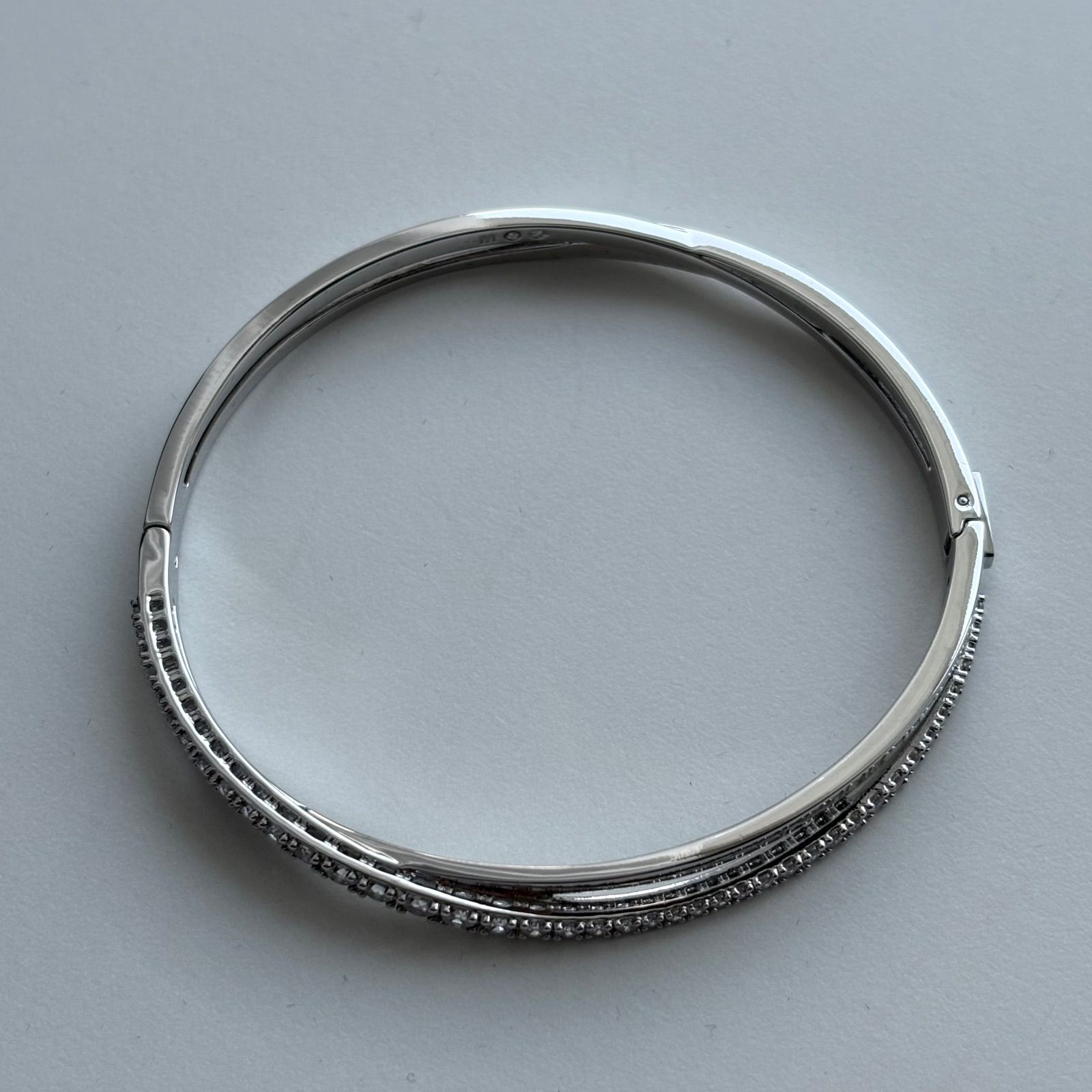 極美品》SWAROVSKI スワロフスキー Twist Rows ブレスレット バングル