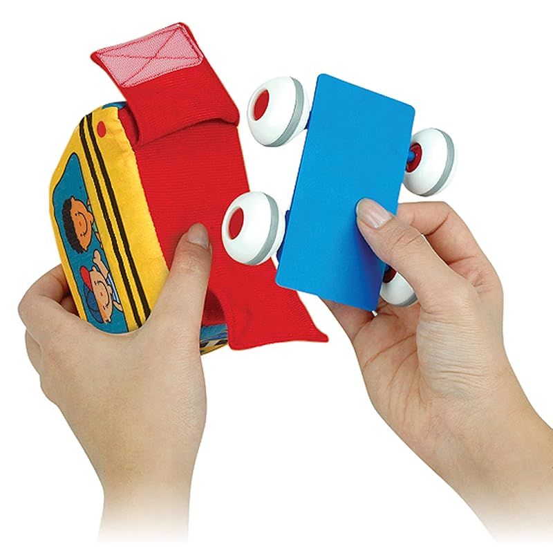  Melissa - Doug メリッサ-ダグ K s Kids プルバック式車両セット ソフトな赤ちゃん用おもちゃセット 車4台とトラックとキャリーケース付き プルバックカー ソフト車両おもちゃ 赤ちゃんと幼児向け 0 その他 ベビー キッズおもちゃ