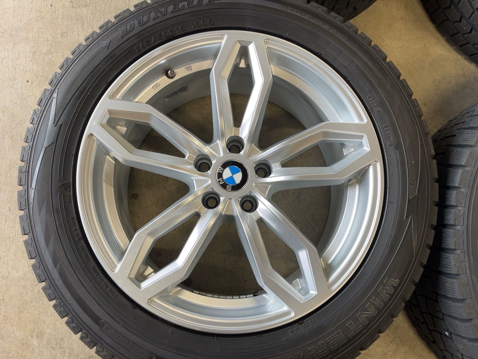  BMW G 11 7シリーズ ダンロップウインターマックス02 18インチ 4本セット 18インチ タイヤ ホイールセット