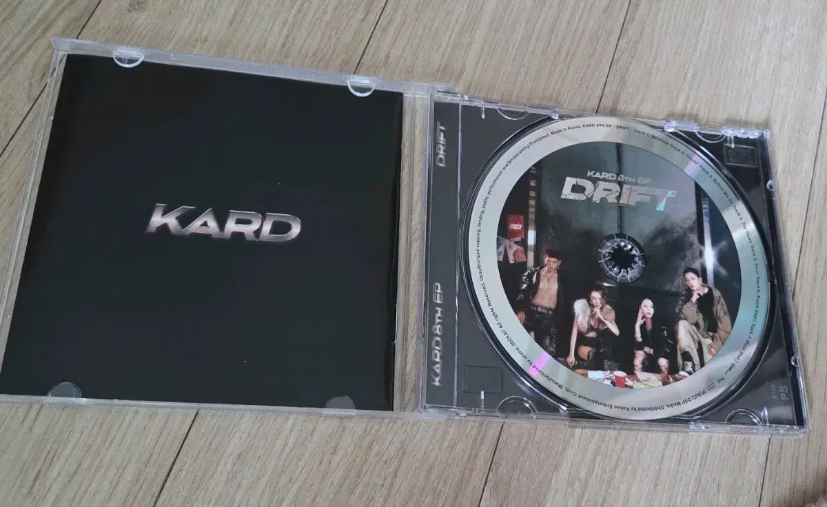 ウェッジウッド　コロンビア　パウダールビー　ディナープレート　22.5cm KARD カード サイン入り 非売品 アルバム 混合グループ kpop BM