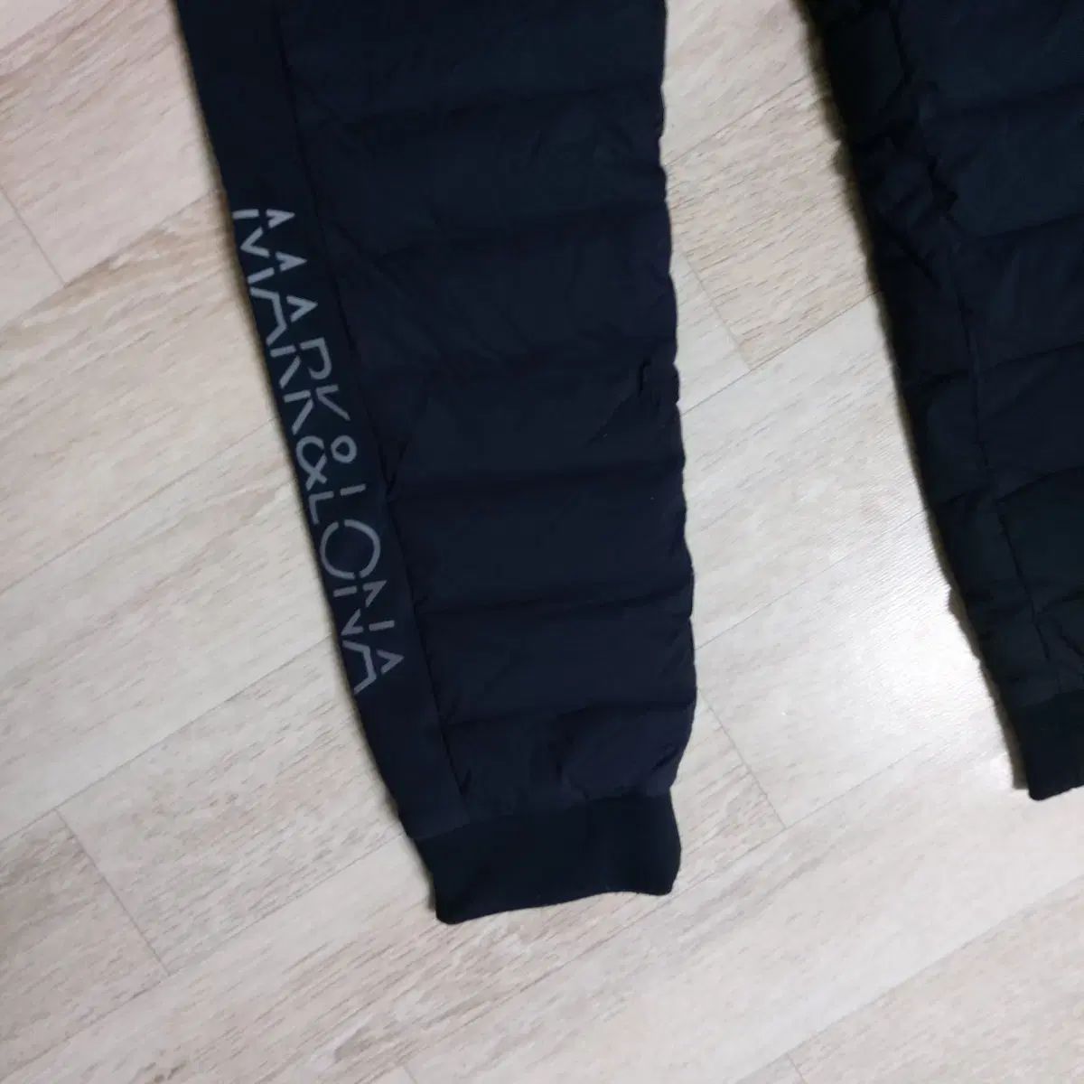 MARK & LONA マークアンドロナ ダウンパンツ XSサイズ - メルカリ