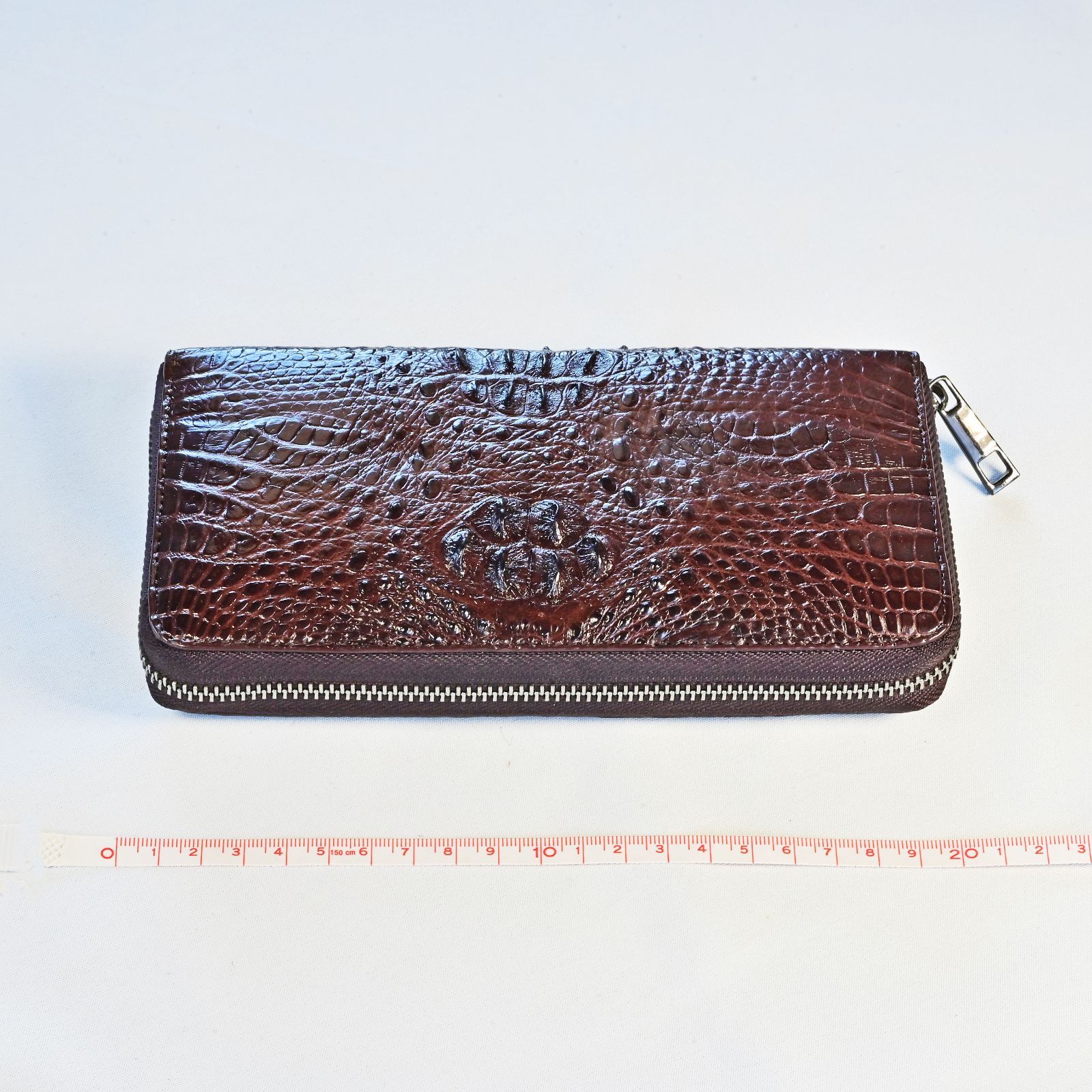 富と品格を手元に宿す｜クラウン背革ブラウン シャイニングクロコダイル長財布