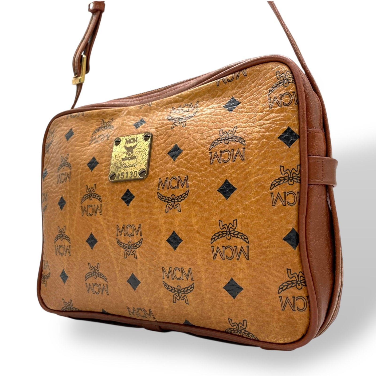 MCM エム・シー・エム ヴィセトス ブラウン ゴールド金具 レザー 斜め 