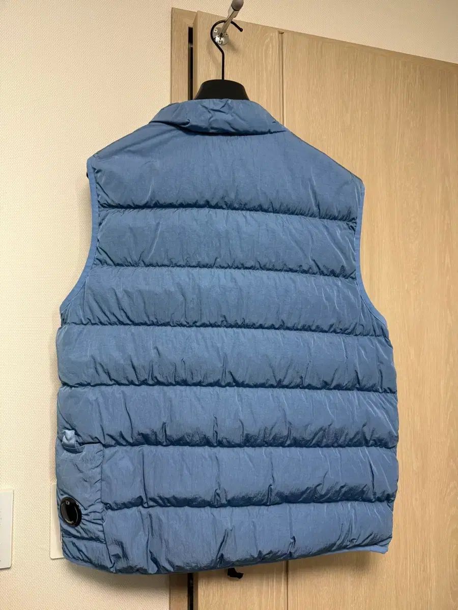 C.P. COMPANY ダウンベスト エコクロムR