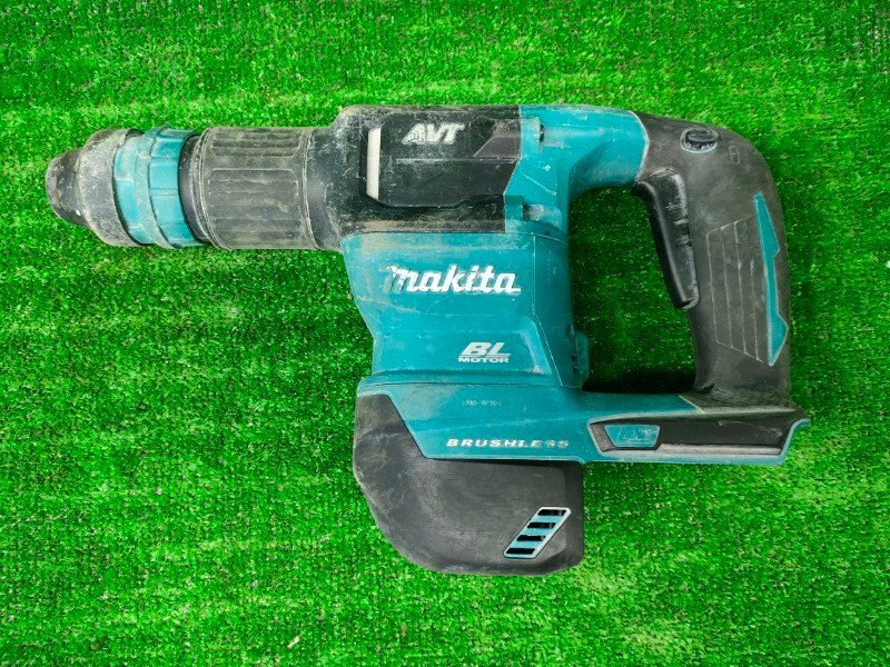 マキタ Makita 充電式ケレン 低振動-パワフル はがし ハツリに モータ異音無し