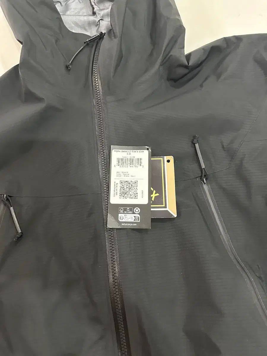 アークテリクス LEAF