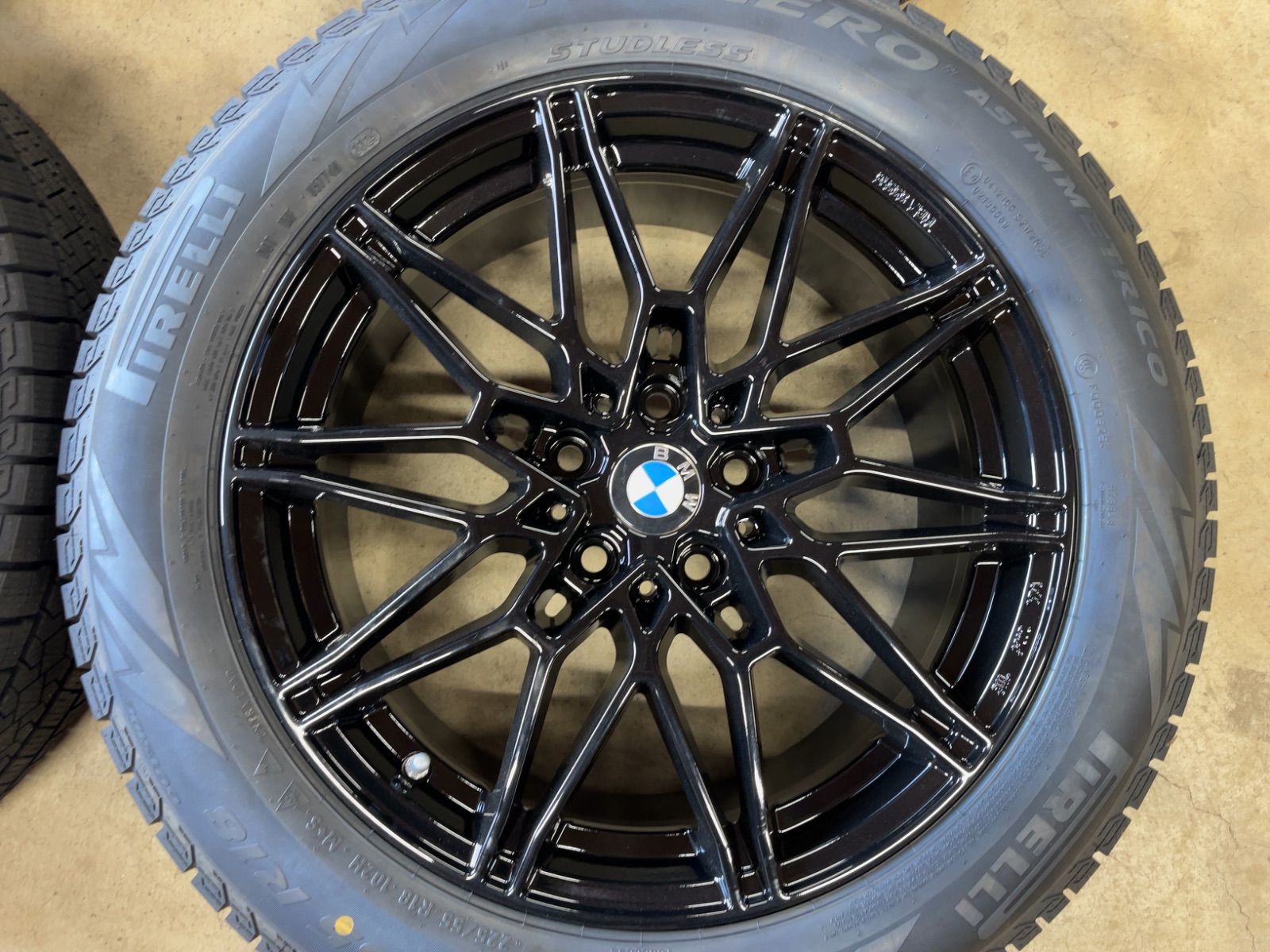 BMW U 11 X 1 10 2 ピレリ 冬用 MAK ケーニッヒ 18インチ 4本セット