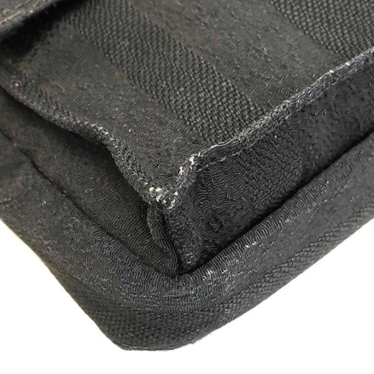 ボディバッグ fuz