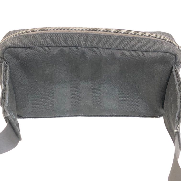 ボディバッグ fuz