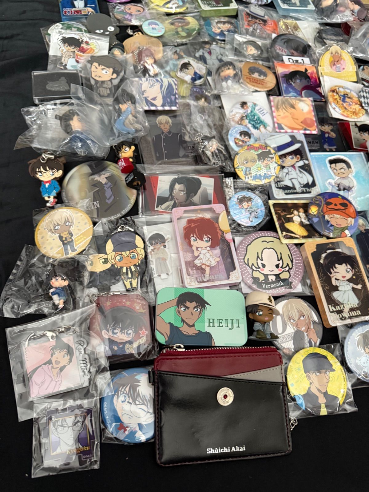 名探偵コナン 缶バッジ ラバーストラップ アクリルスタンド