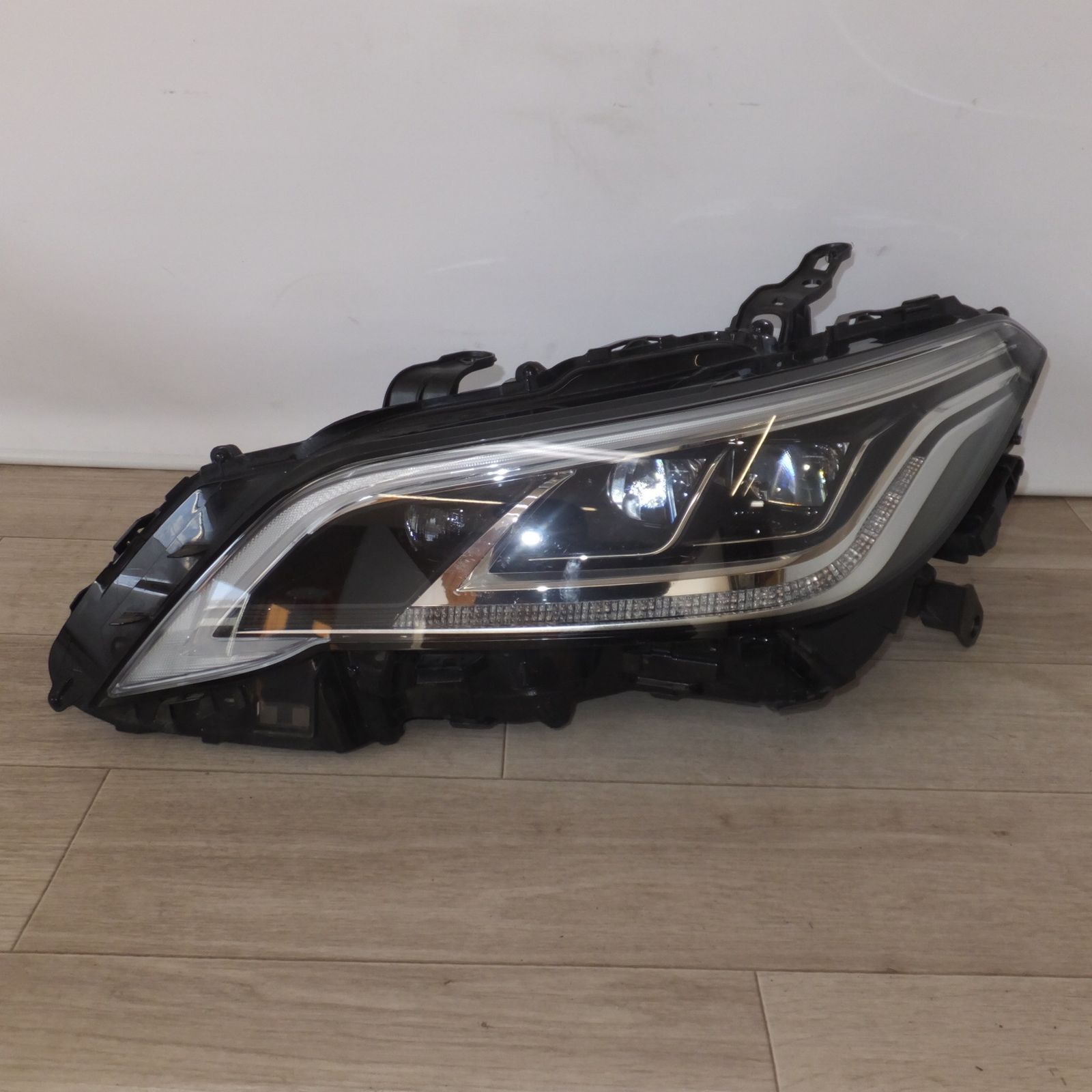 送料無料] 現状品☆トヨタ TOYOTA 純正 クラウン 220系 LED ヘッド