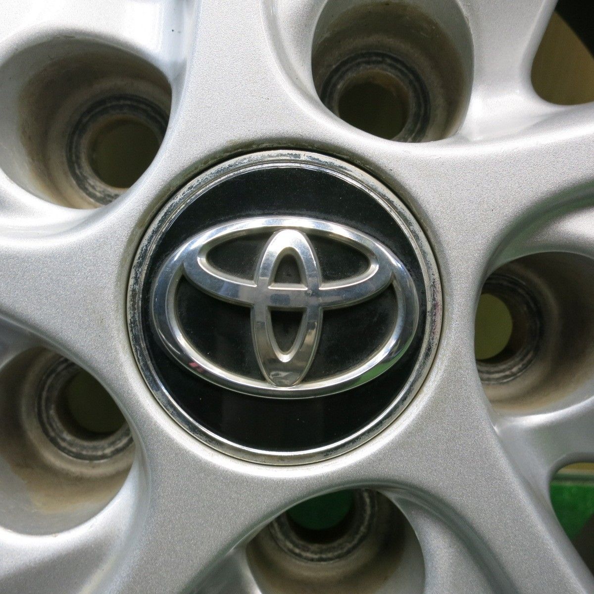  バリ溝 24年 キレイ 9 5分 トヨタ 60系 ハリアー 225 65 R 17 グッドイヤー MaxGuard SUV 17インチ PCD 114 3 5 H ノ 17インチ タイヤ ホイールセット