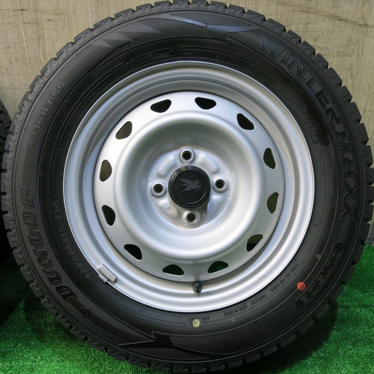 バリ溝 23年 キレイ ほぼ10分 スタッドレス 175 70 R 14 ダンロップ ウインターマックス WM 02 スチール ホイール 14インチ PCD 100 4 H ス