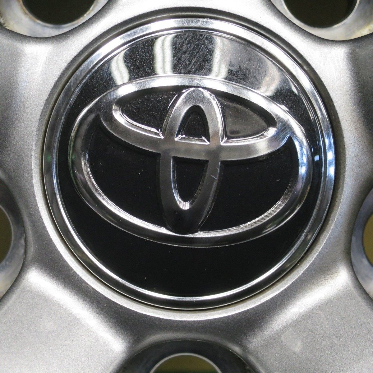  バリ溝 23年 キレイ 9 5分 トヨタ RAV 4 G Z パッケージ 235 55 R 19 ヨコハマ AVID GT 19インチ PCD 114 3 5 H ノ 19インチ タイヤ ホイールセット