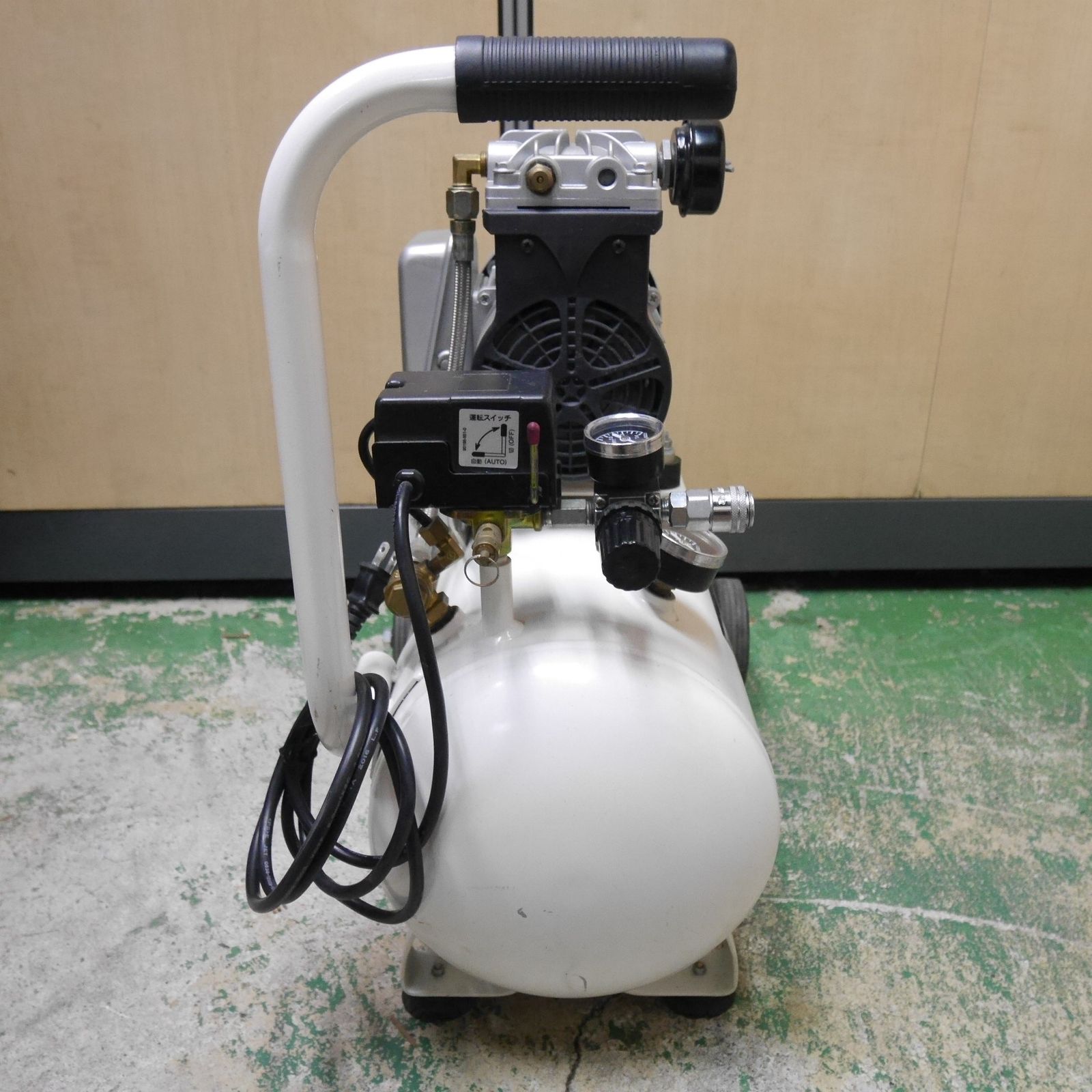 コンプレッサー