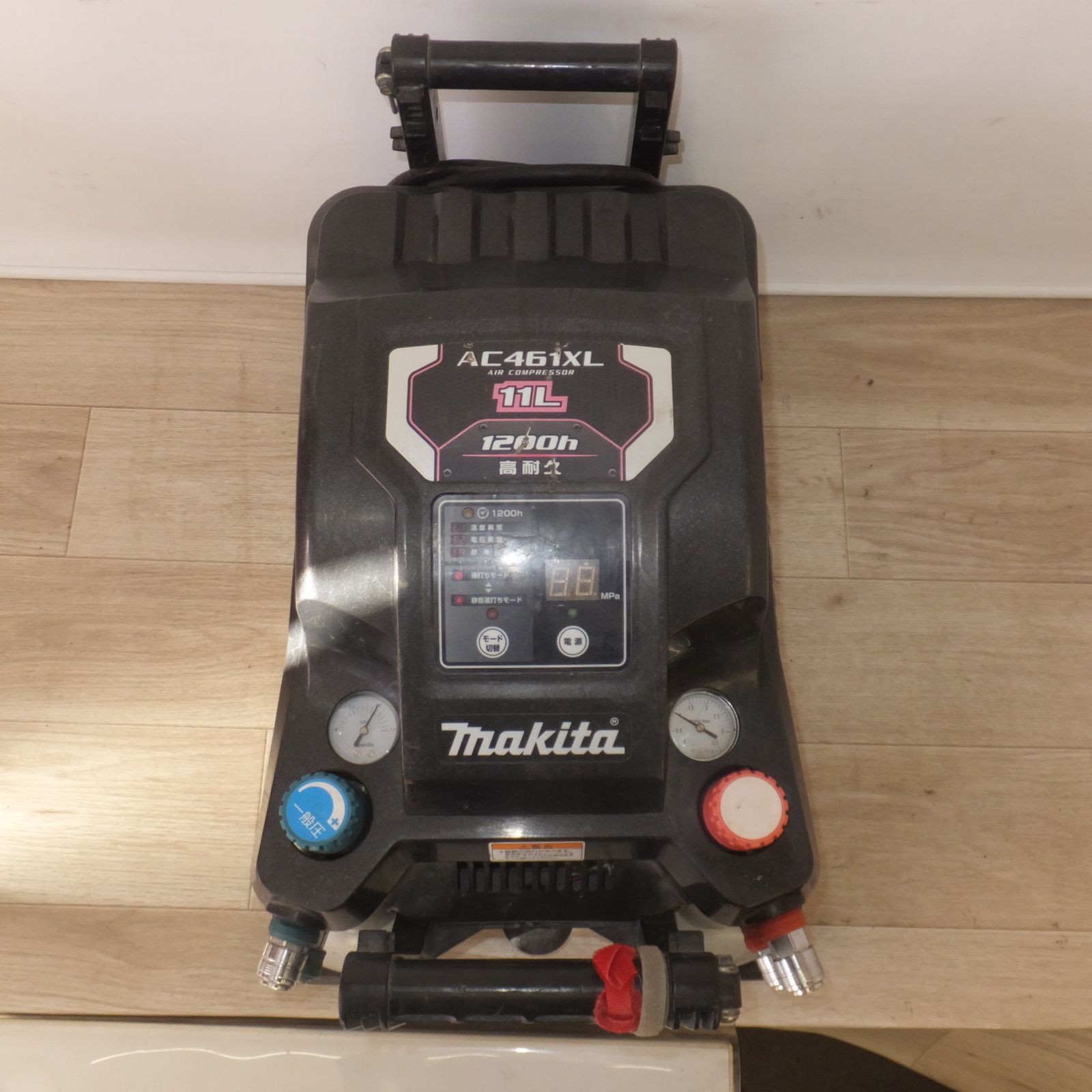 マキタ makita エアコンプレッサ AC 461 XL 11 L 1200 h 高耐久 Handicon 100 V 50 60 Hz 1300 W