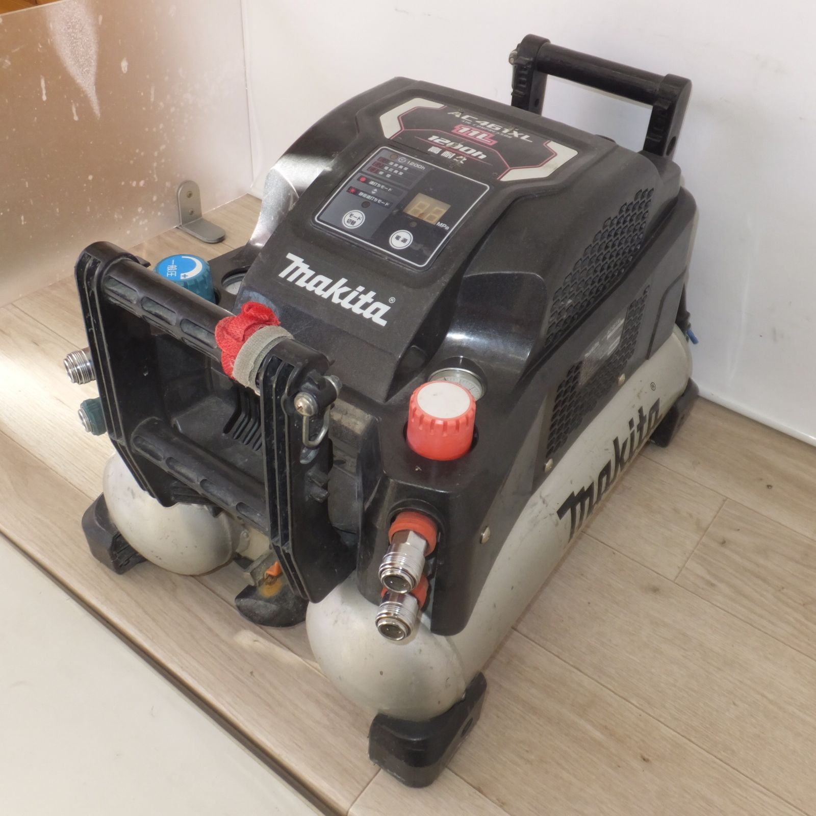 マキタ makita エアコンプレッサ AC 461 XL 11 L 1200 h 高耐久 Handicon 100 V 50 60 Hz 1300 W