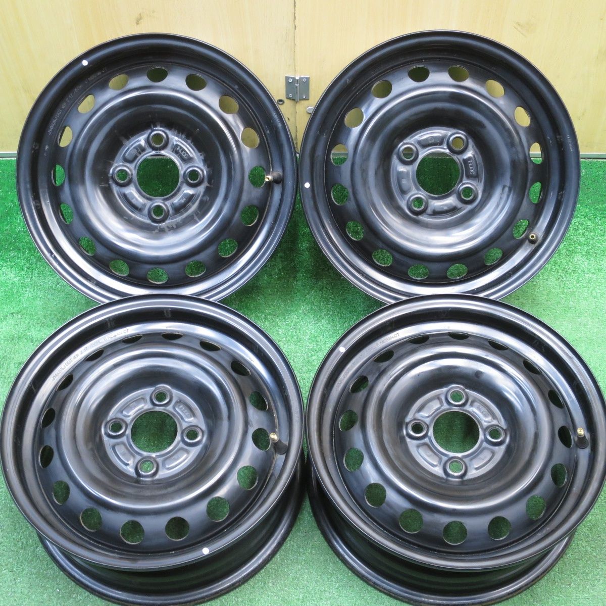 キレイ 日産 キューブ スチール 14インチ 14 5 J PCD 100 4 H ホ