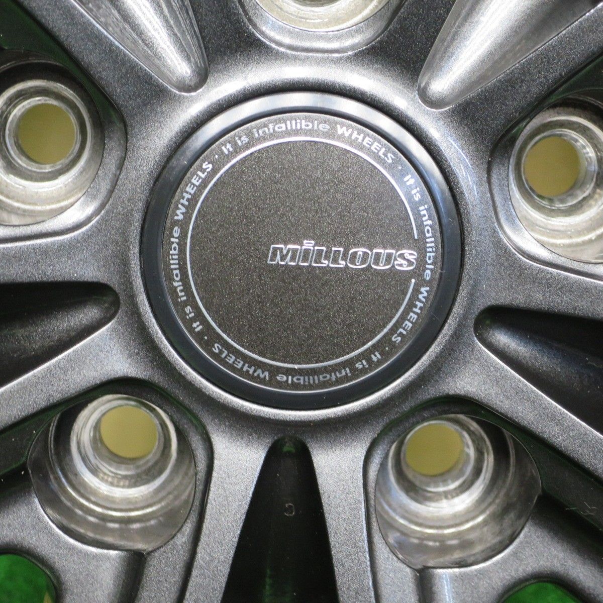  22年 キレイ スタッドレス 215 60 R 16 ヨコハマ アイスガード iG 70 MiLLOUS DF ミルアス 16インチ PCD 114 3 5 H ス 16インチ タイヤ ホイールセット