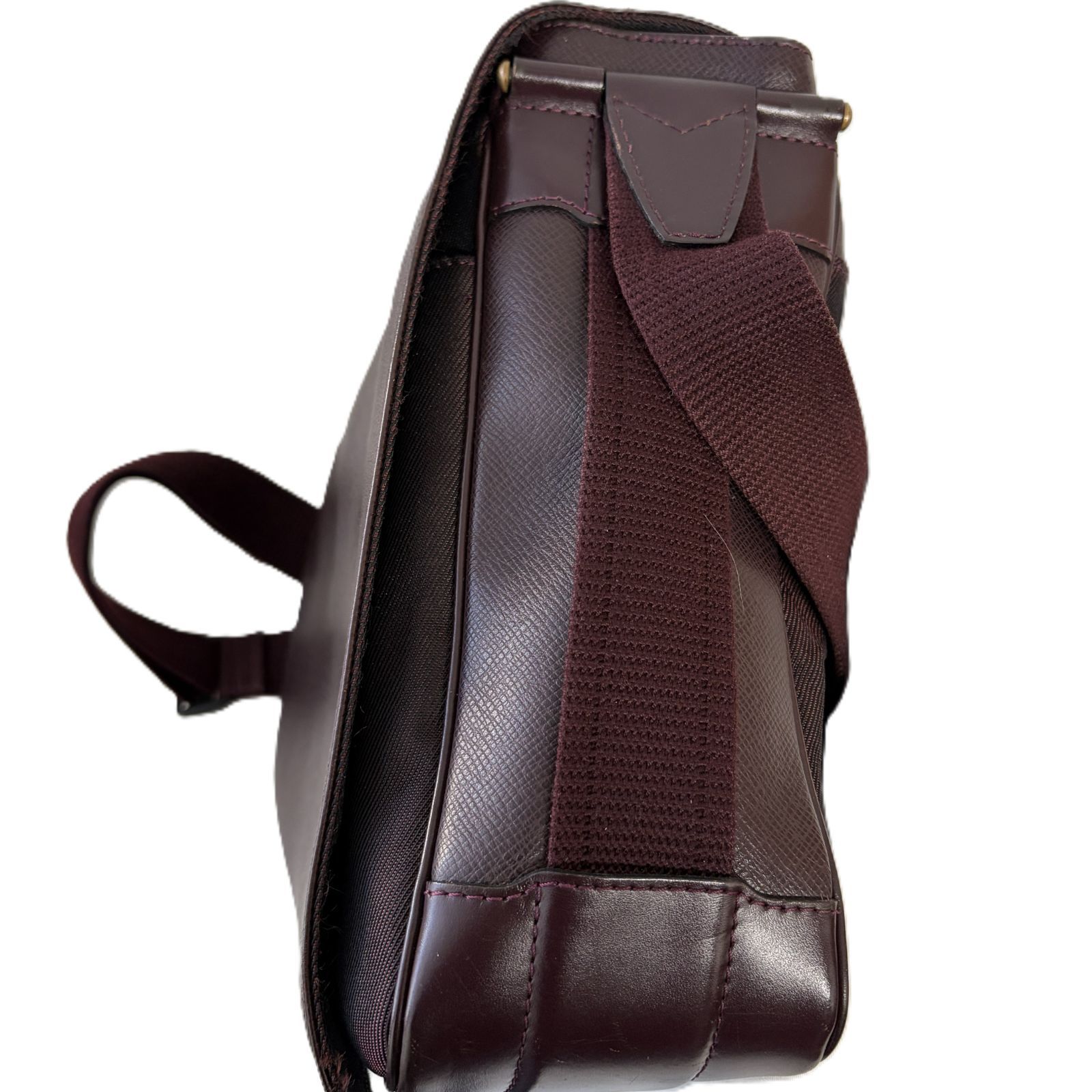 希少】 ルイヴィトン タイガ ショルダーバッグ メッセンジャー 斜め