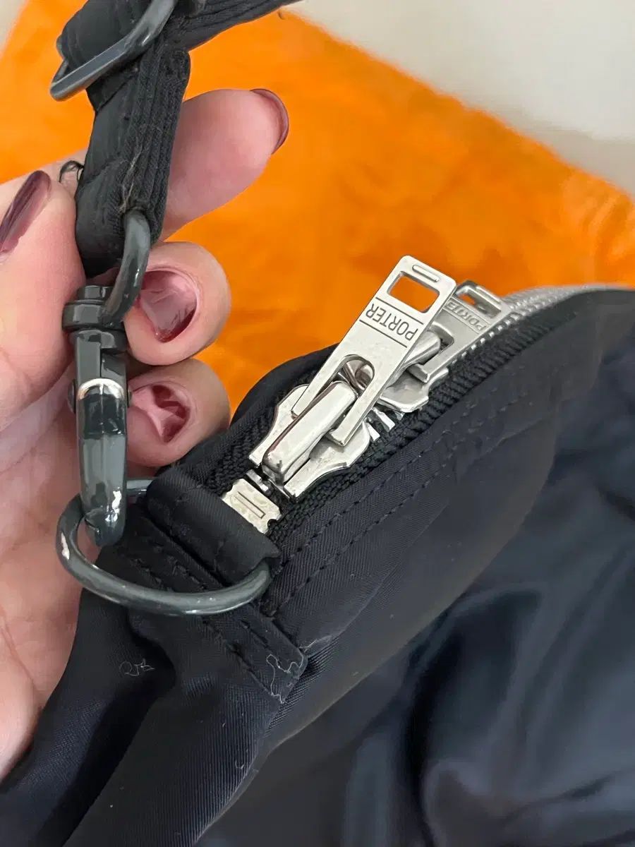 ハーフムーンバッグ