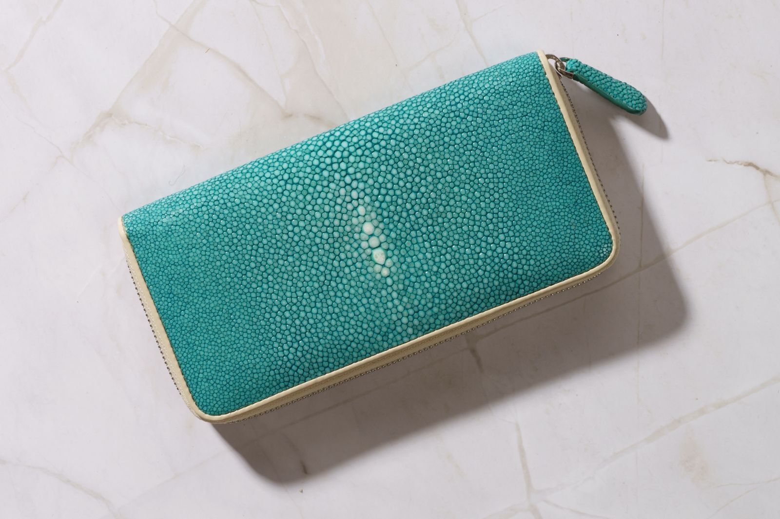 エメラルドグリーン スティングレイ