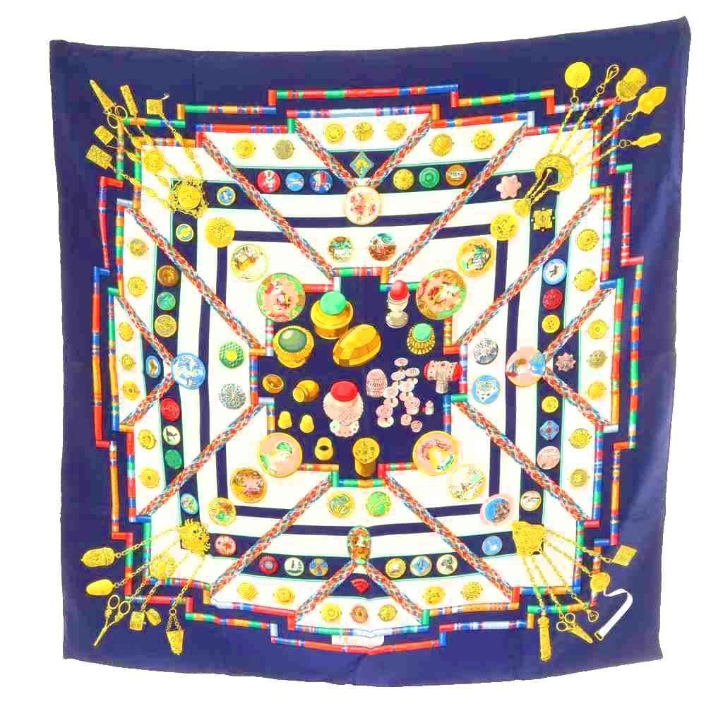 エルメス スカーフ カレ90 Pelile main お針子さん エルメス HERMES カレ90 Pelile main お針子さん スカーフ 総柄 シルク