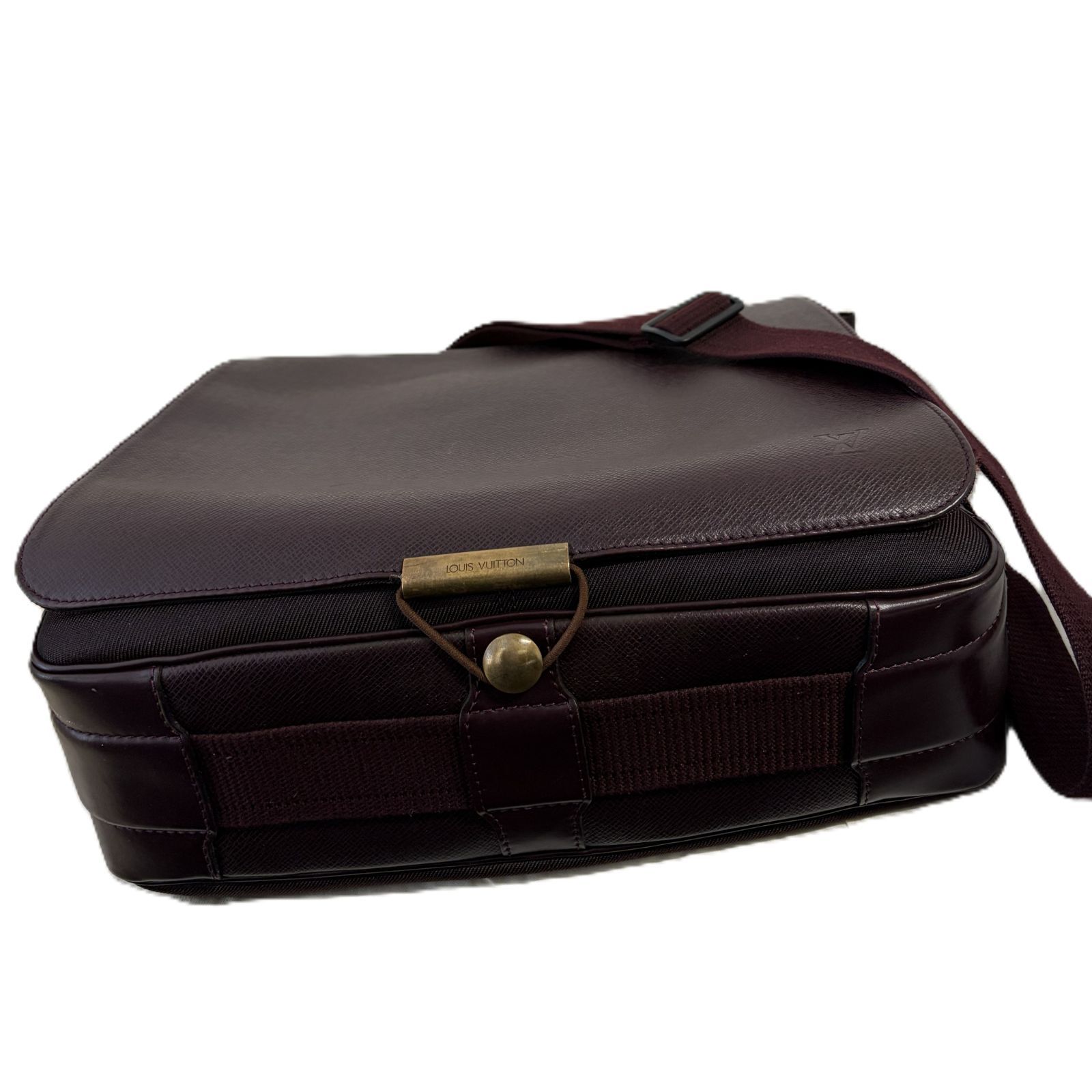 希少】 ルイヴィトン タイガ ショルダーバッグ メッセンジャー 斜め