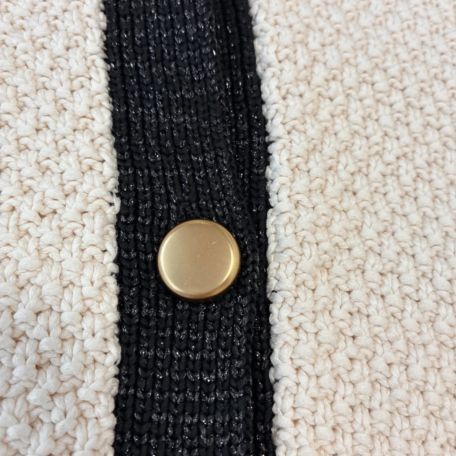 タグ付未使用 / 2024 / Mila Owen / フラップポケット付金釦 ニット