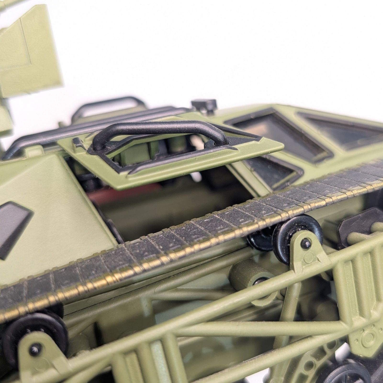 ワイルドスピード アイスブレイク 装甲車 ミニカー Ripsaw リップソー