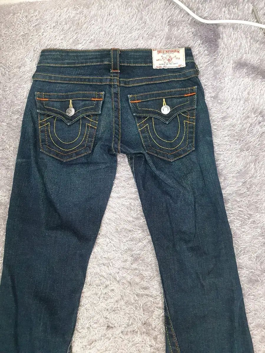 トゥルーレリジョン デニム ジョイ ブーツカット デニムパンツ 24