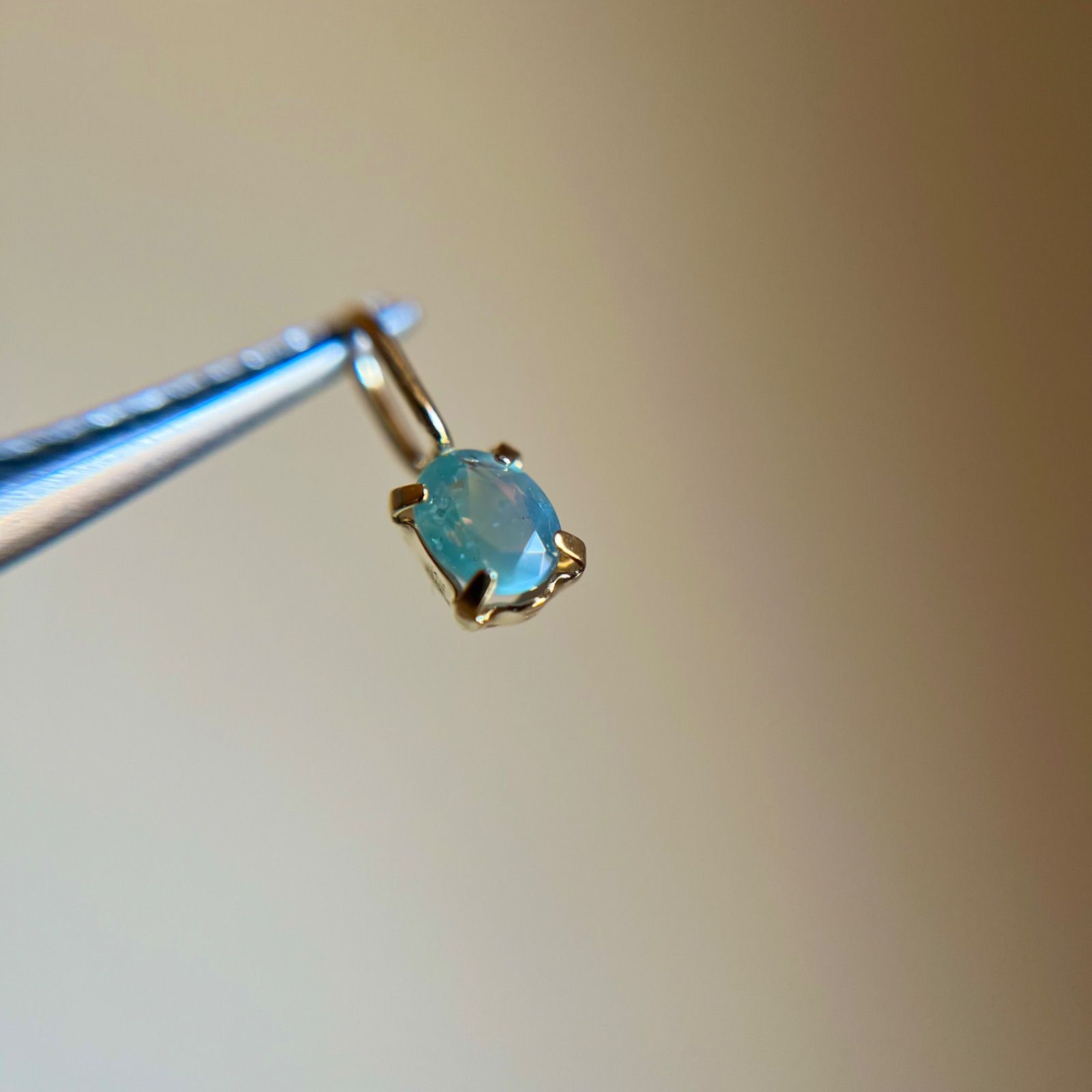 K18 天然石アレキサンドライトoval希少 レア ペンダントトップ