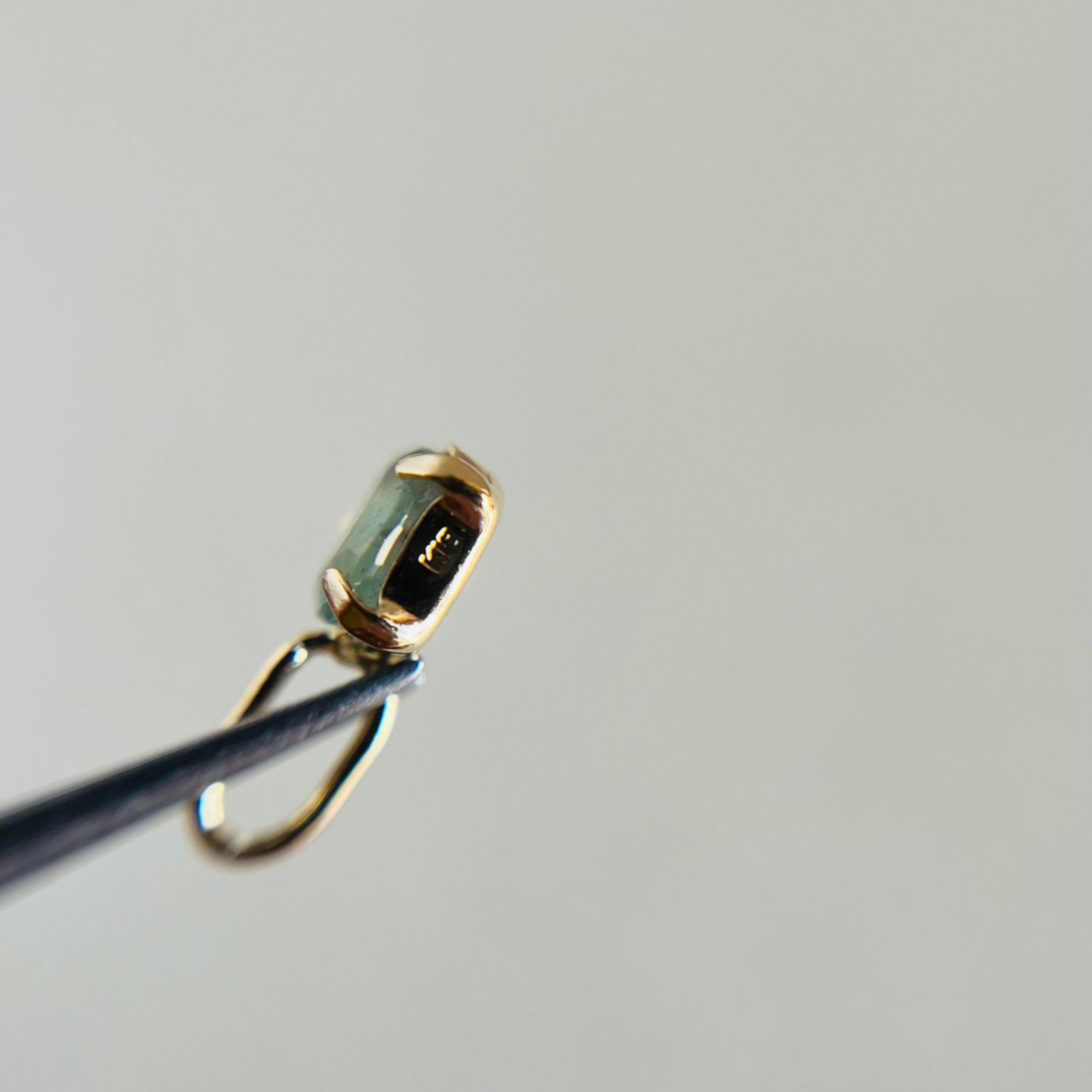 K18 天然石アレキサンドライトoval希少 レア ペンダントトップ