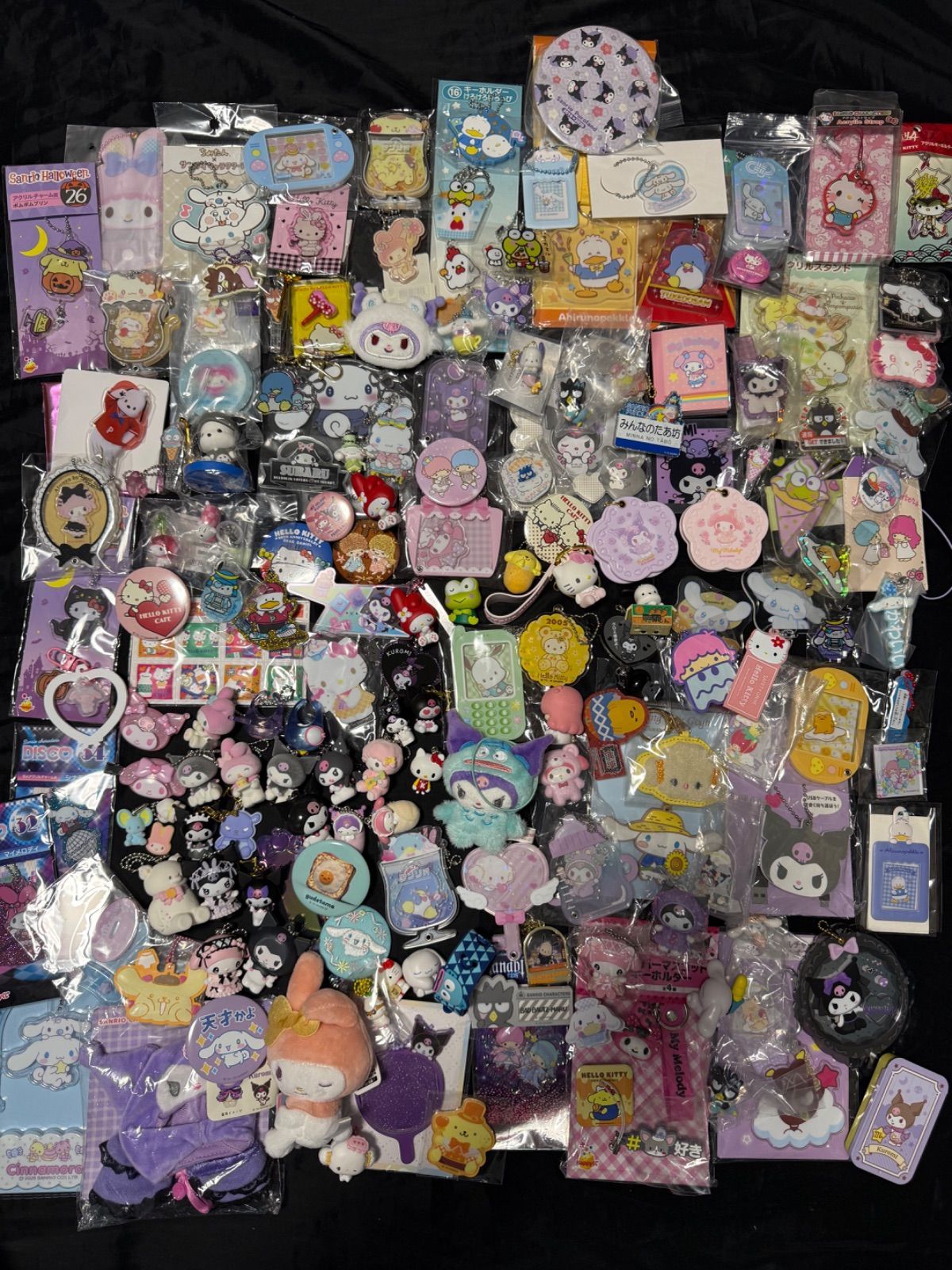 サンリオ 缶バッジ ラバーストラップ アクリルスタンド キーホルダー等