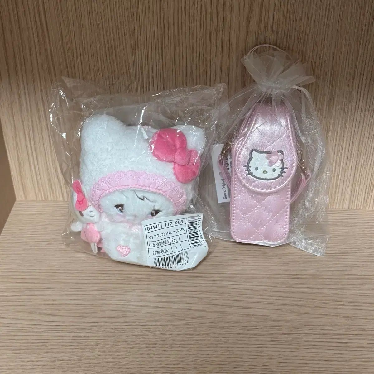 まとめ サンリオ さくらみこ ムース ハローキティ リップケース