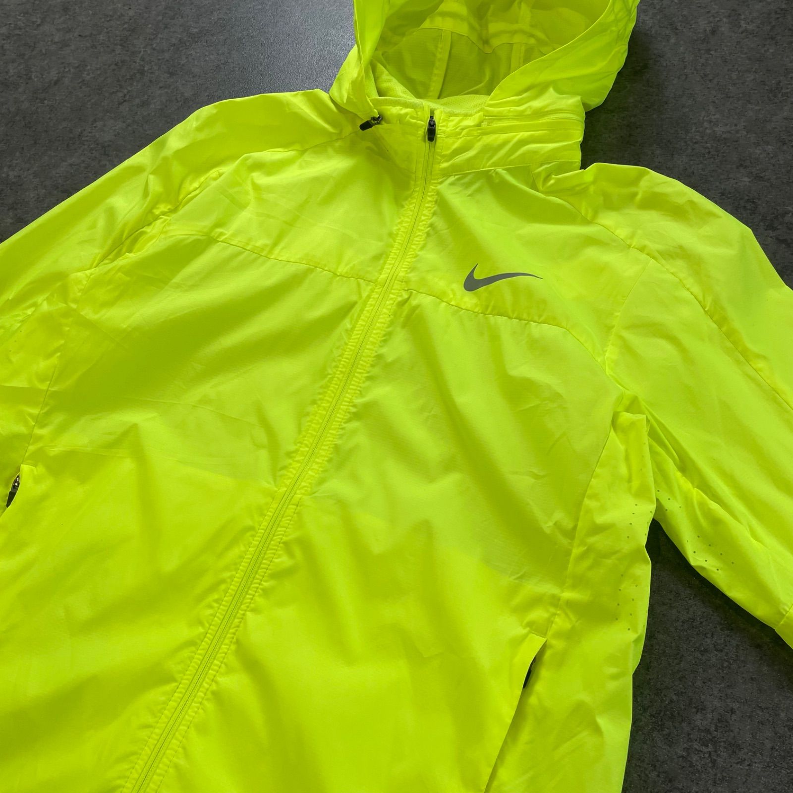 Nike Shield Windbreaker ナイキ シールド ウィンドブレーカー