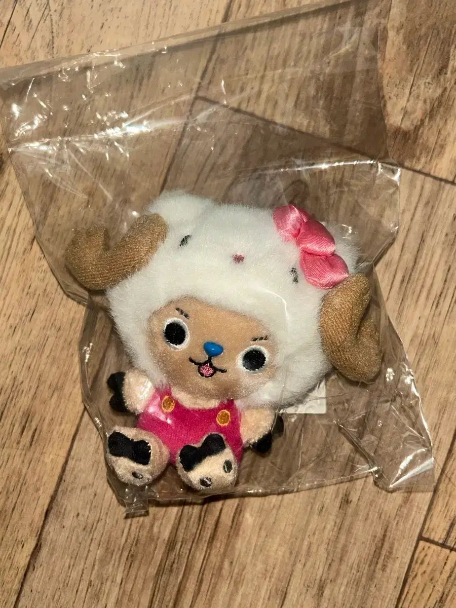 タグ O) 古典 チョッパー ハローキティ コラボ ONE PIECE Sanrio