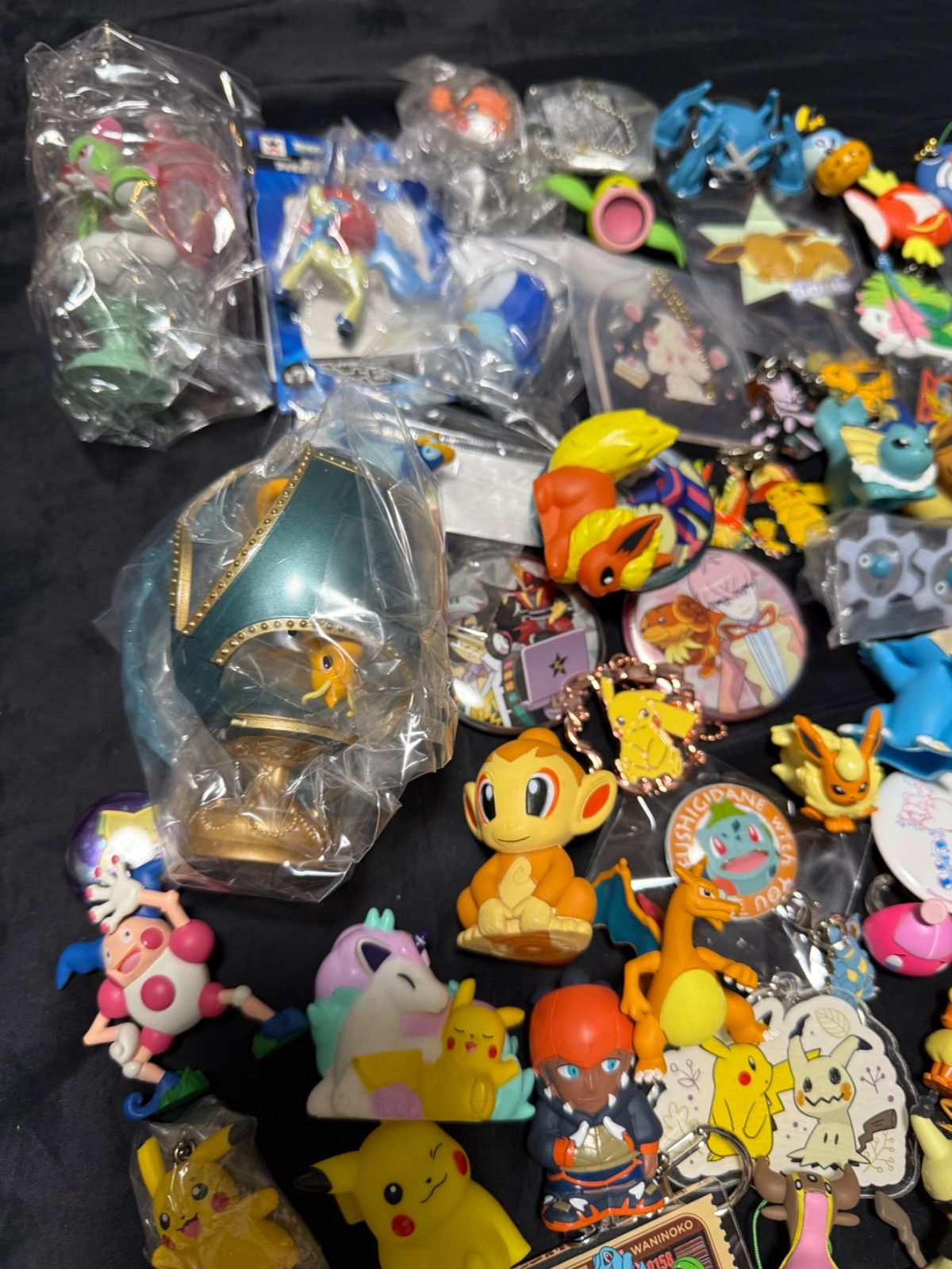 ポケモン 缶バッジ ラバーストラップ アクリルスタンド キーホルダー等