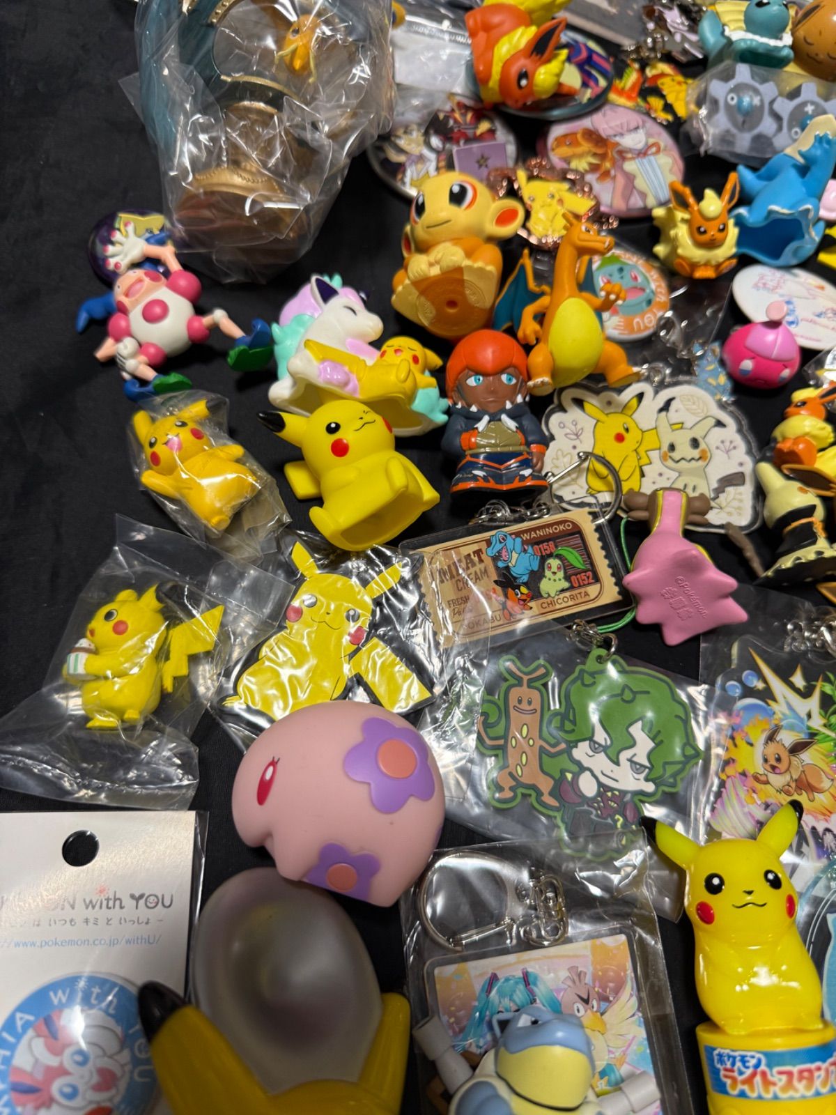 ポケモン 缶バッジ ラバーストラップ アクリルスタンド キーホルダー等