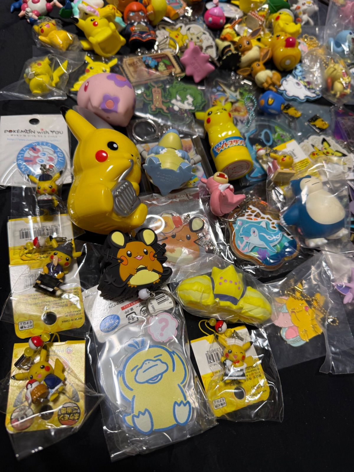 ポケモン 缶バッジ ラバーストラップ アクリルスタンド キーホルダー等