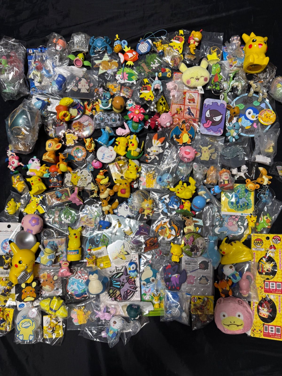 ポケモン 缶バッジ ラバーストラップ アクリルスタンド キーホルダー等