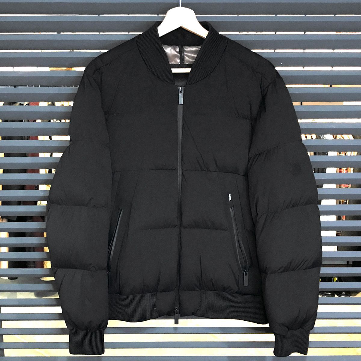 超美品 モンクレール BERLING ダウンジャケット MA-1 ブラック 1 