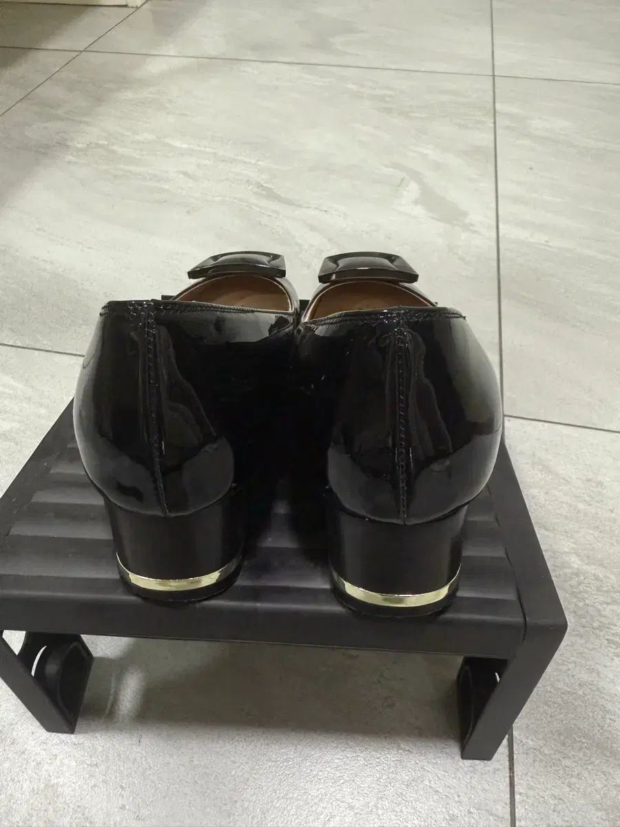 新状態 TANDY タンディ レディース ブラック エナメル 靴 240