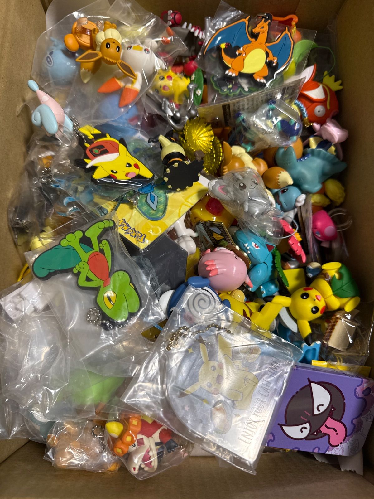 ポケモン 缶バッジ ラバーストラップ アクリルスタンド キーホルダー等