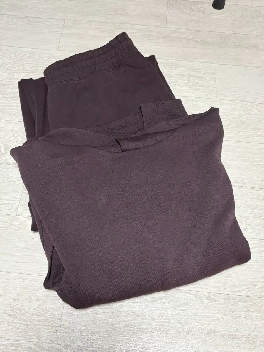 M UNIQLO C スウェット セットアップ ワイン