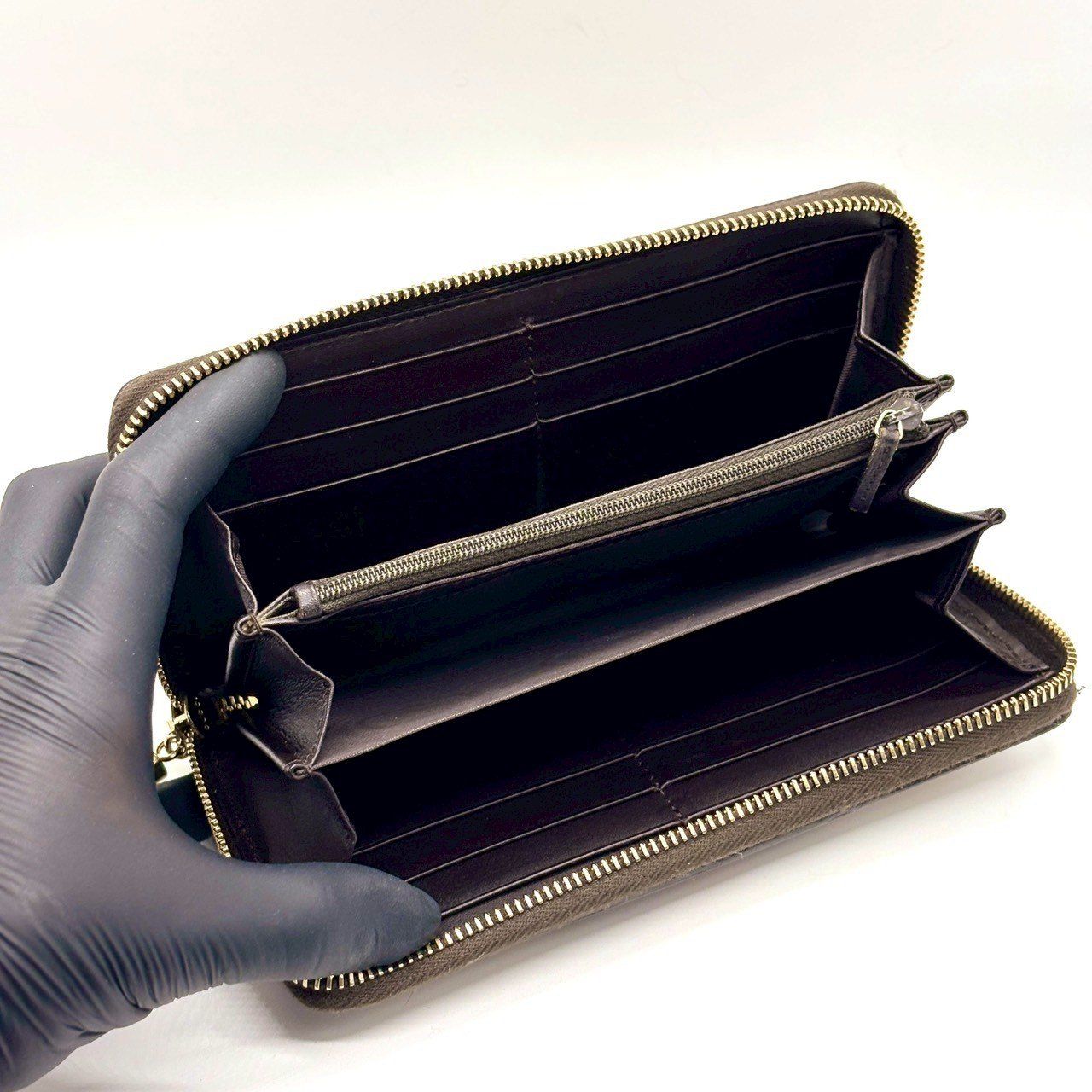 象徴美を手元に宿す】 GUCCI グッチ 長財布 ラウンドジップ シェリー