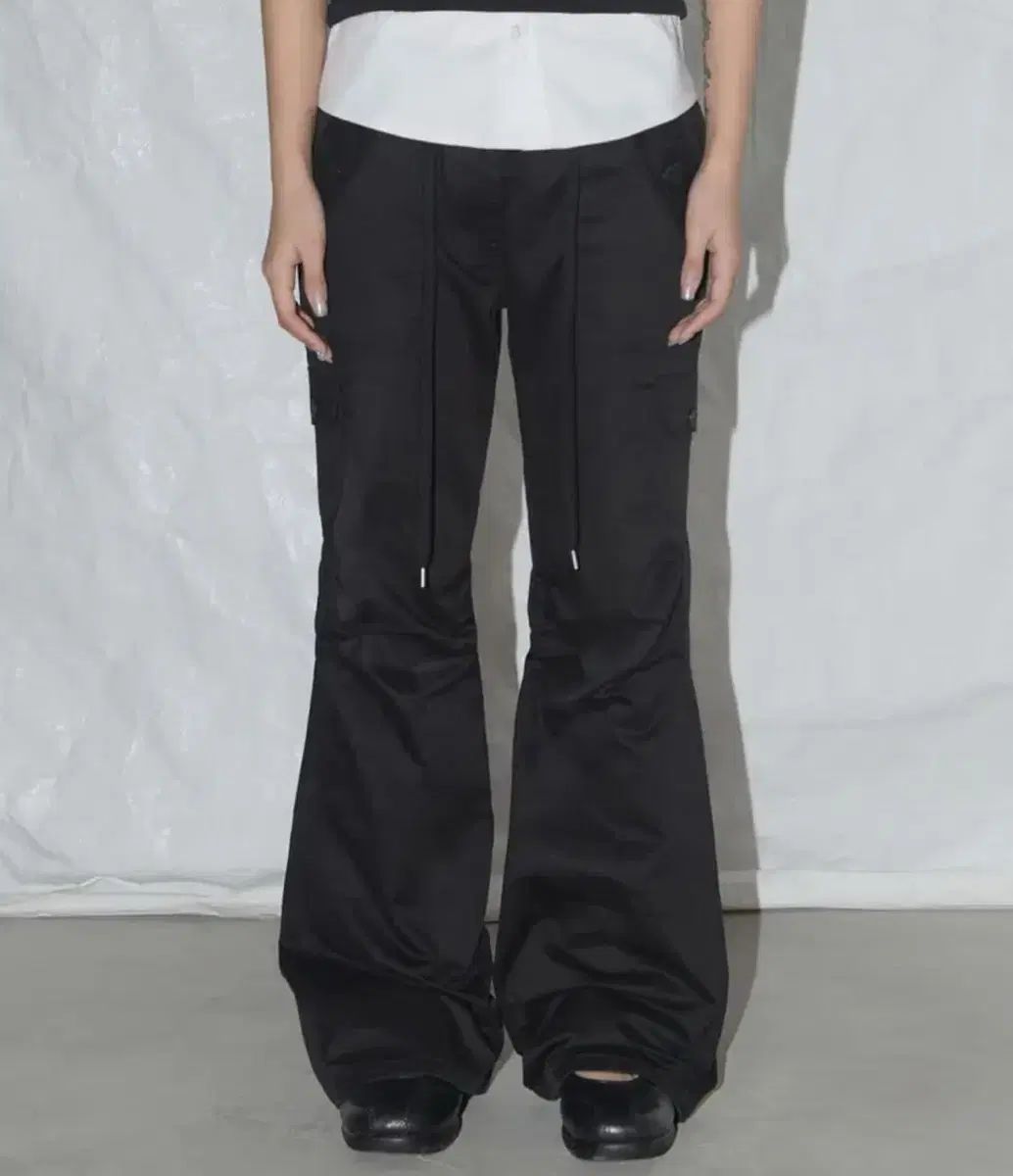 ファンシークラブ カーゴ ピンタック ブーツカット パンツ