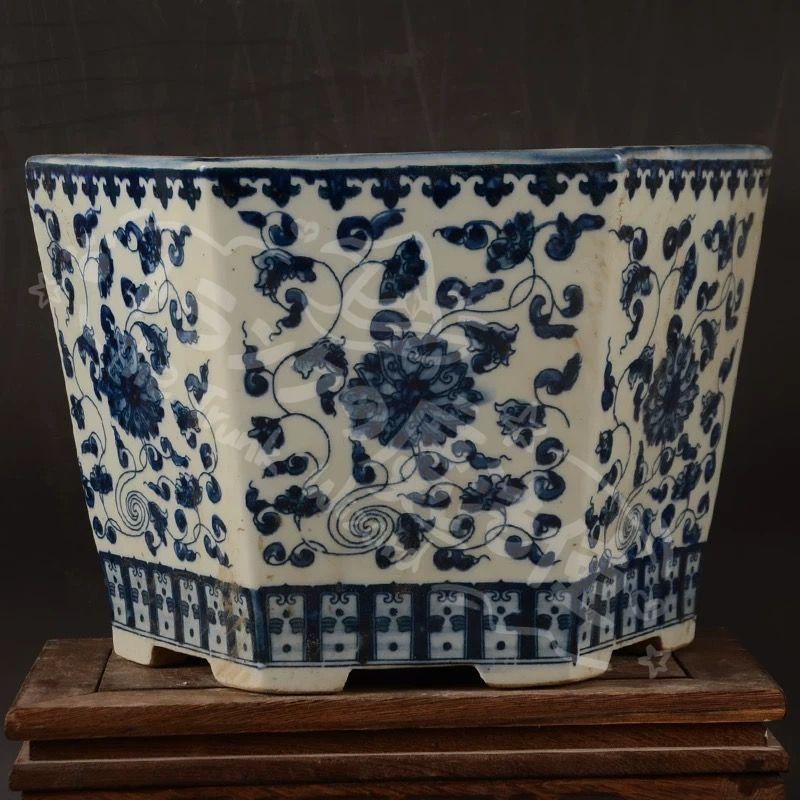  新年ギフト中国 景徳鎮 青花纏枝紋六方植木鉢 陶磁器 盆栽鉢 置物 陶芸 工芸品