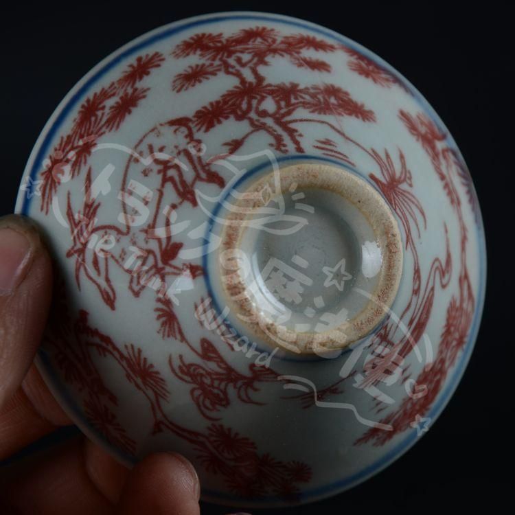中国美術　釉裡紅　高台鉢　送料込み 新年ギフト中国美術 釉里紅松鶴鹿笠杯 湯飲み 工芸品 美術品 置物